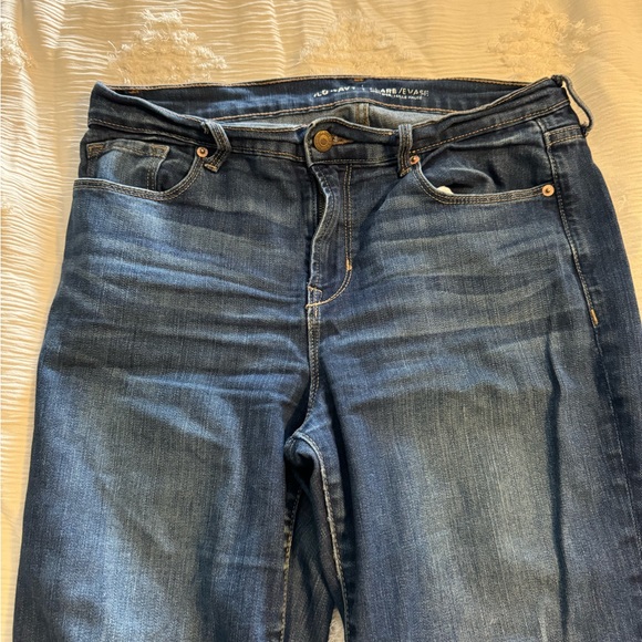 Old Navy High Rise Flare Jeans - Picture 2 of 8